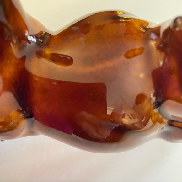 Cow creamer! Beautiful glazed pottery look. Unmarked. No chips or cracks. - Picture 5 of 10